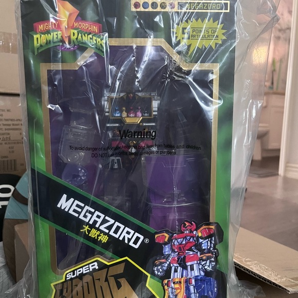 Mighty Morphin Power Rangers Super Cyborg Megazord (Clear) - Picture 8 of 9